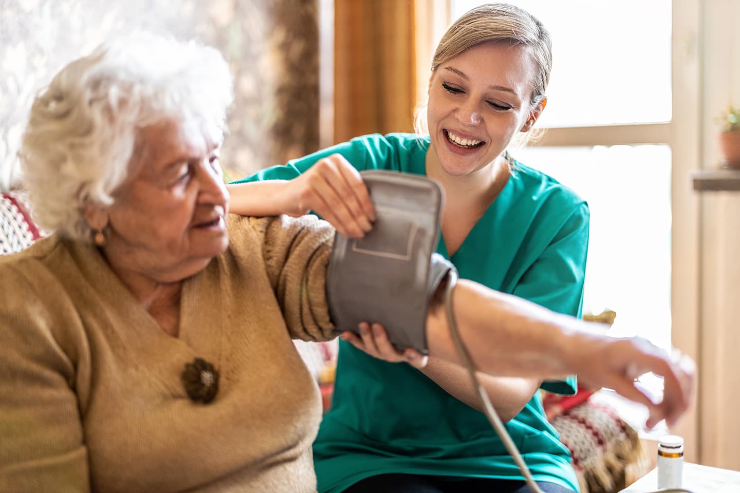 Höchste Pflegequalität mit außerklinischer Intensivpflege Hannover