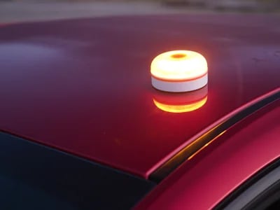 Warum die Safeglow Warnleuchte V16 eines der besten Notlichter ist