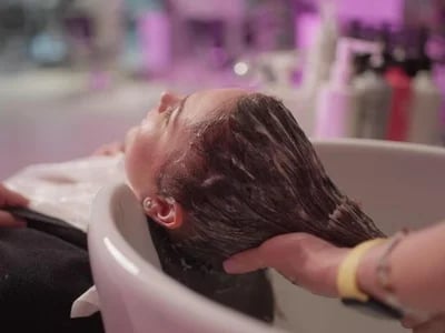 So wählen Sie den idealen Friseur Waschtisch