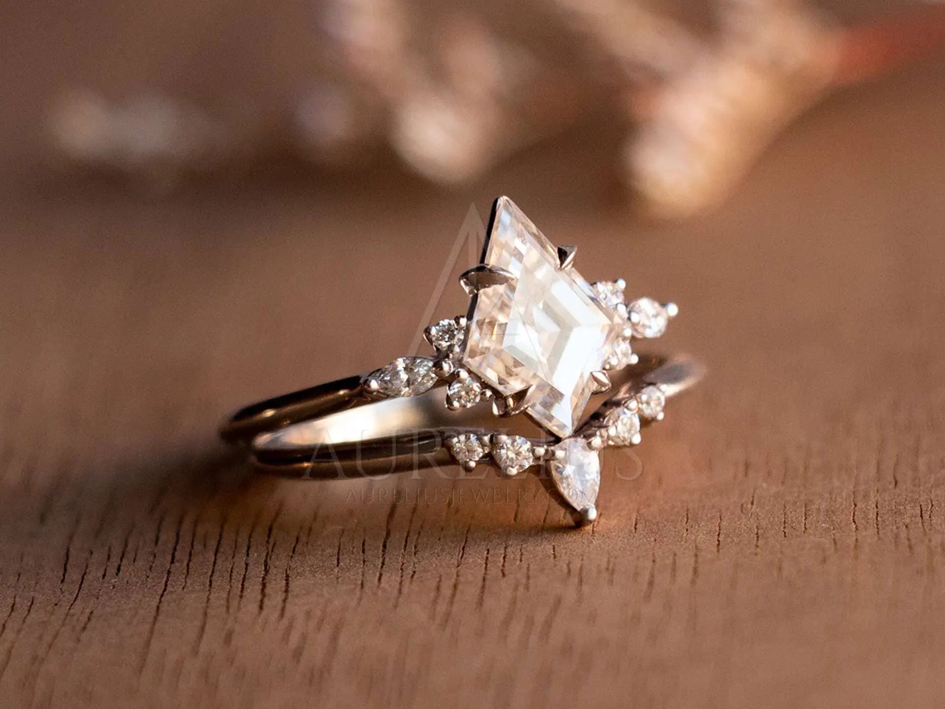 Moissanite-Brautsets: Strahlen Sie an Ihrem besonderen Tag