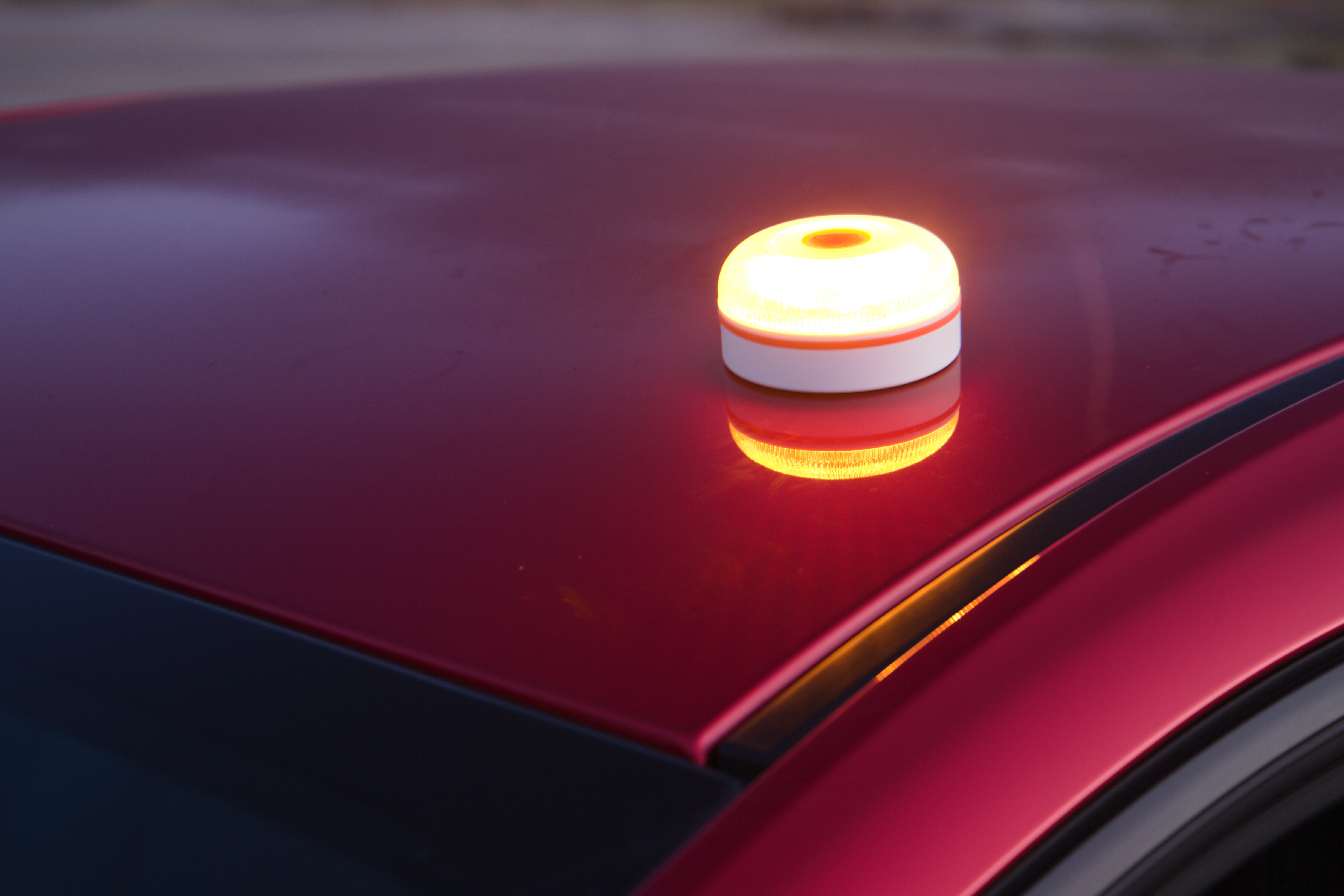 Warum die Safeglow Warnleuchte V16 eines der besten Notlichter ist